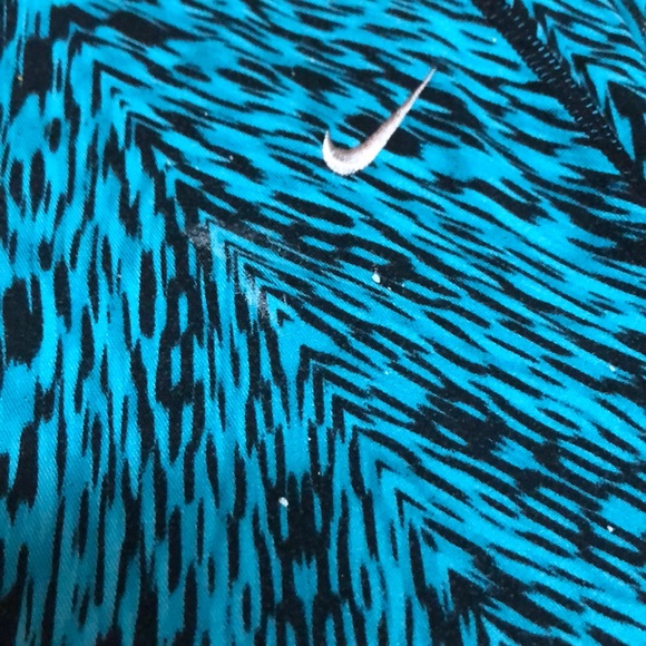 Nike running capri tights. Size Small - Picture 4 of 8